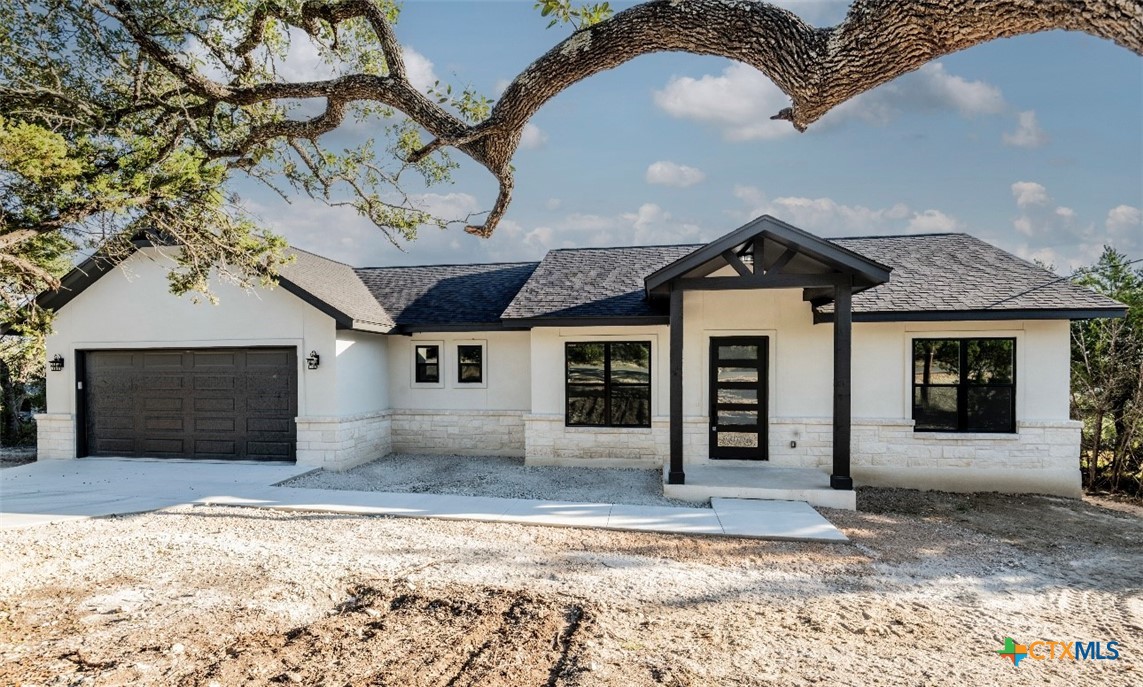 1229 Stallion Springs Drive Property Photo 1