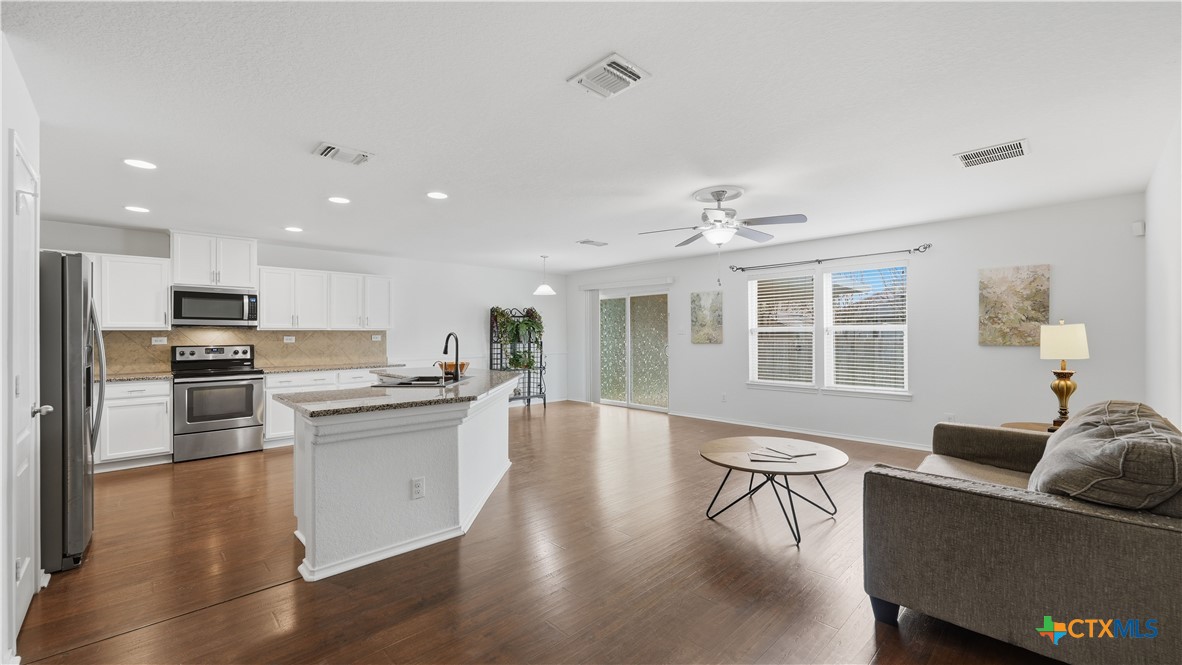 1460 Astor Creek Property Photo 8