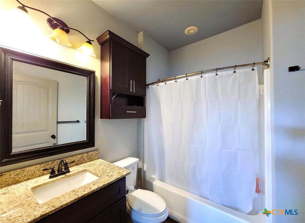 112 Teakwood Drive Property Photo 12