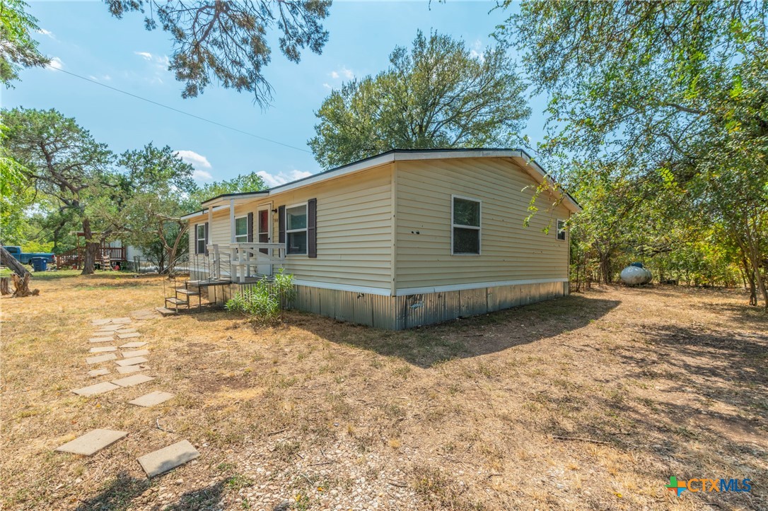 5576 Helm Ln Property Photo 1