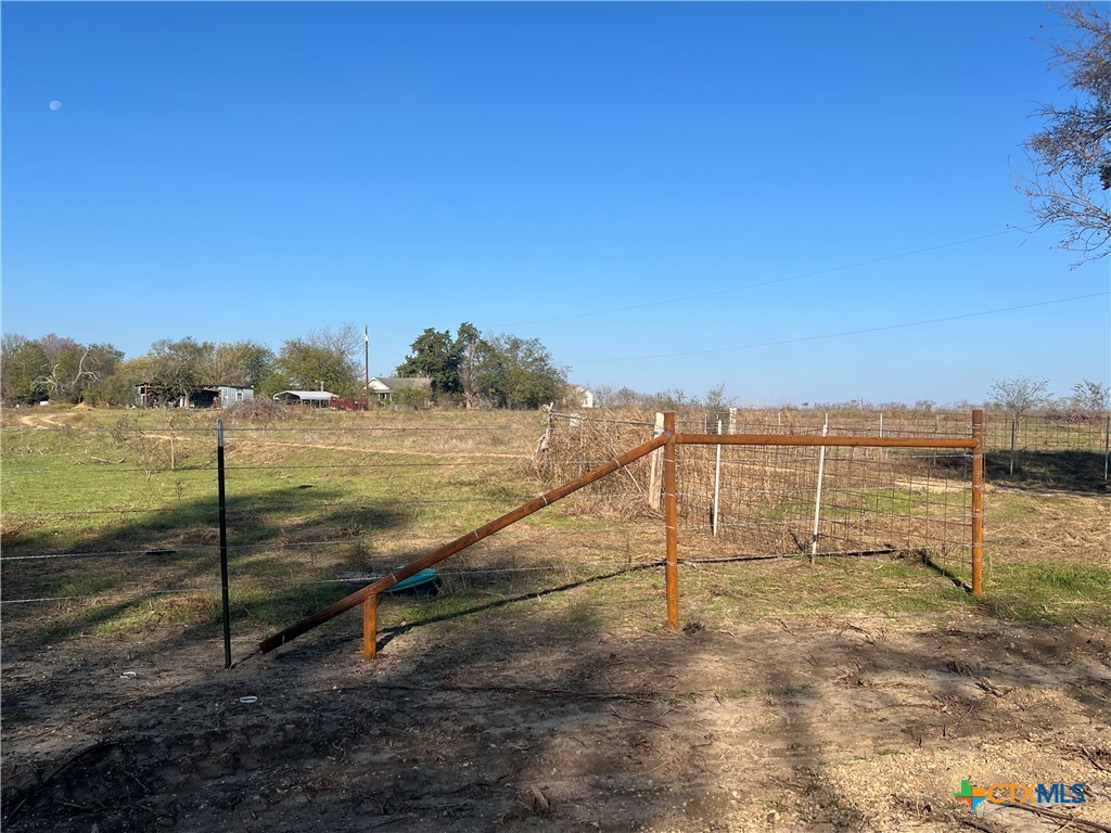 1306 County Road 201 Property Photo 4