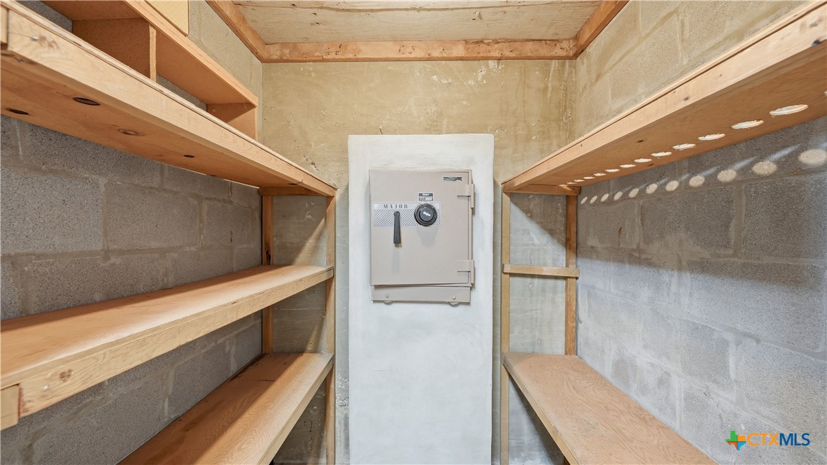 132 W Outer Drive Property Photo 37