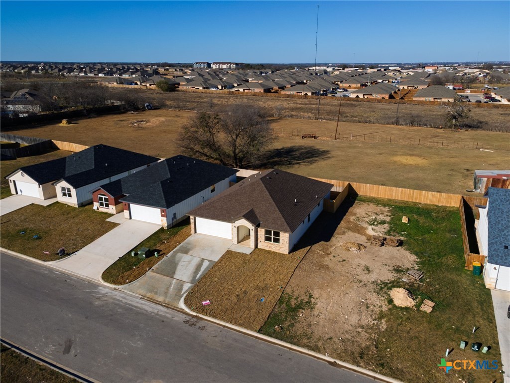 2123 Blackhawk Loop Property Photo 3