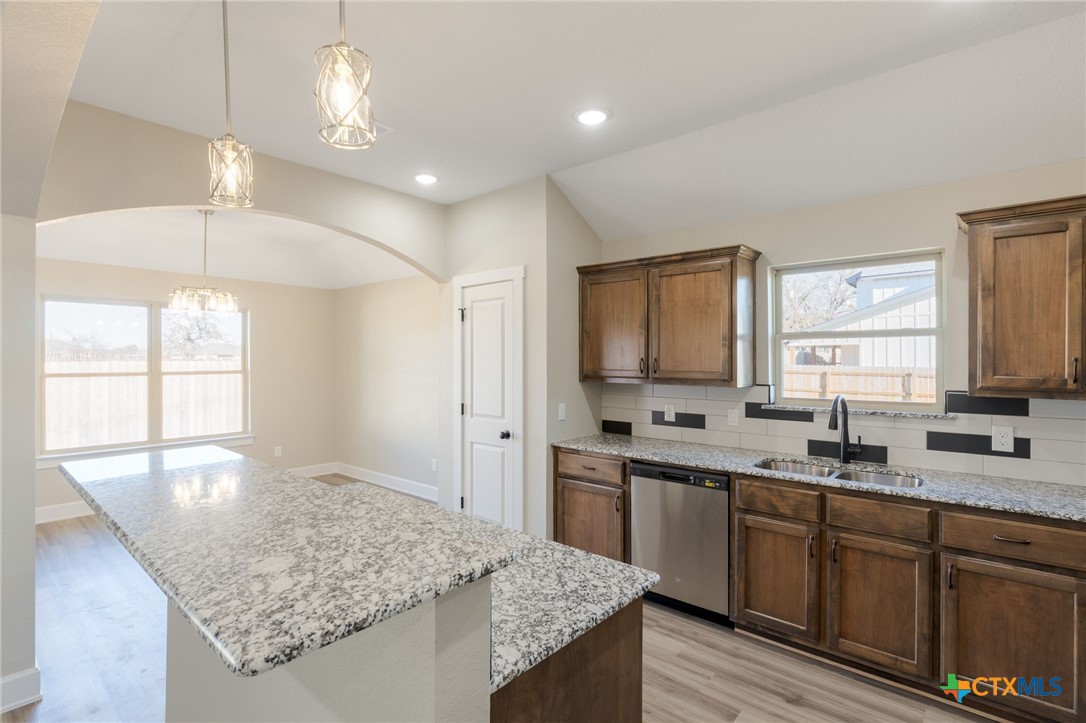 2123 Blackhawk Loop Property Photo 9