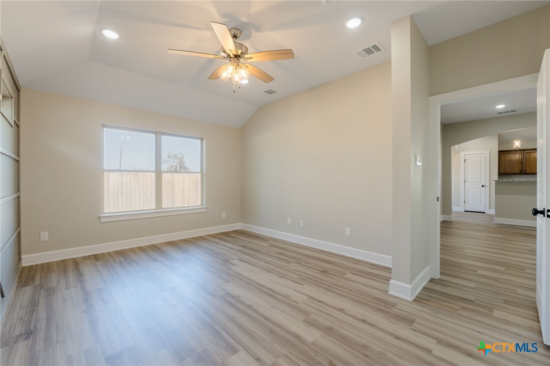 2123 Blackhawk Loop Property Photo 14