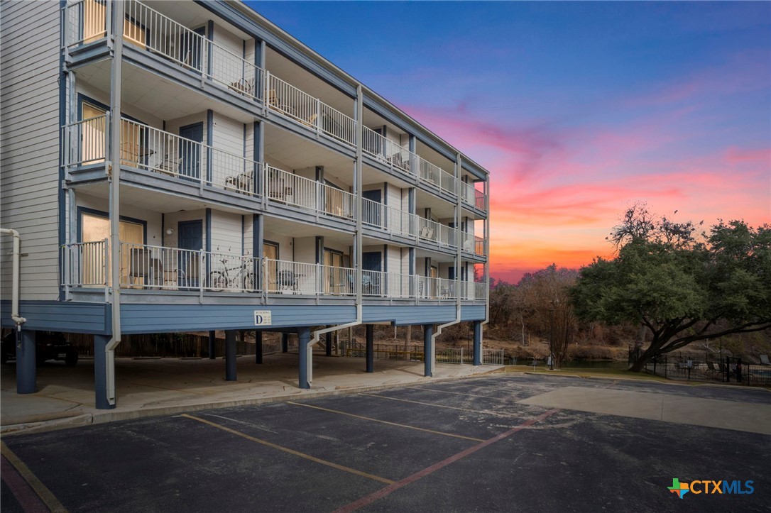 500 N Market Avenue 319 D Property Photo 1