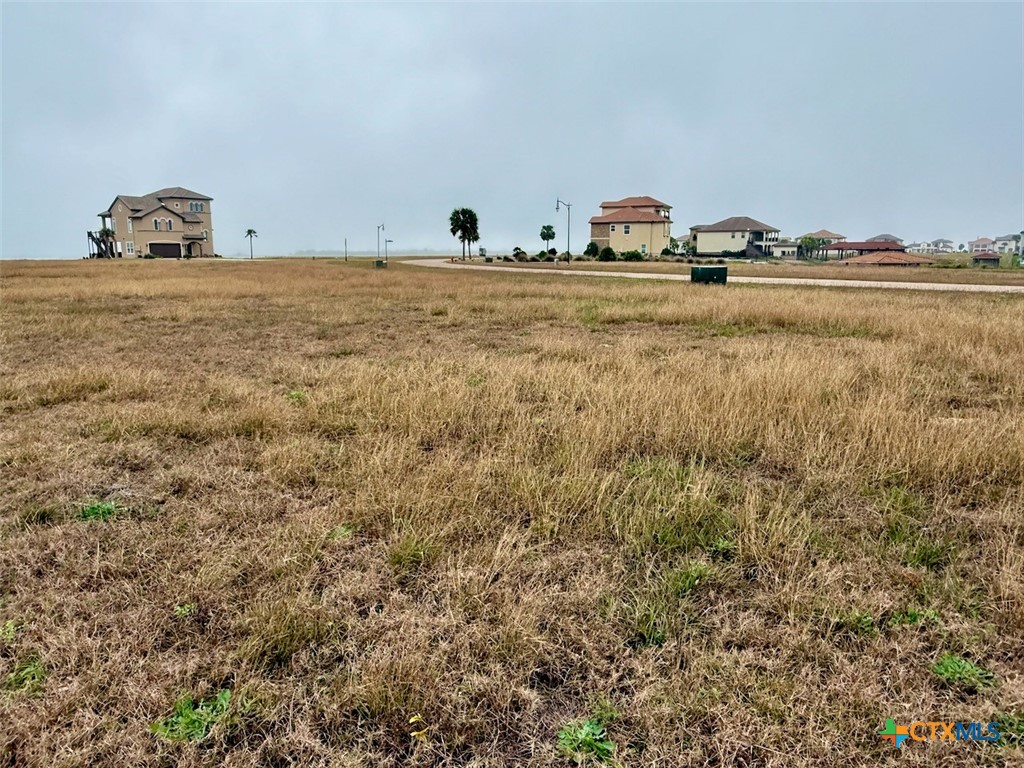 L 88 E Burgundy Property Photo 2