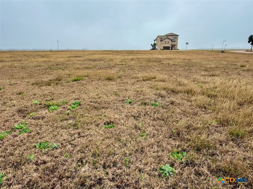 L 88 E Burgundy Property Photo 4