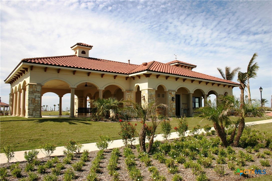 L 88 E Burgundy Property Photo 10