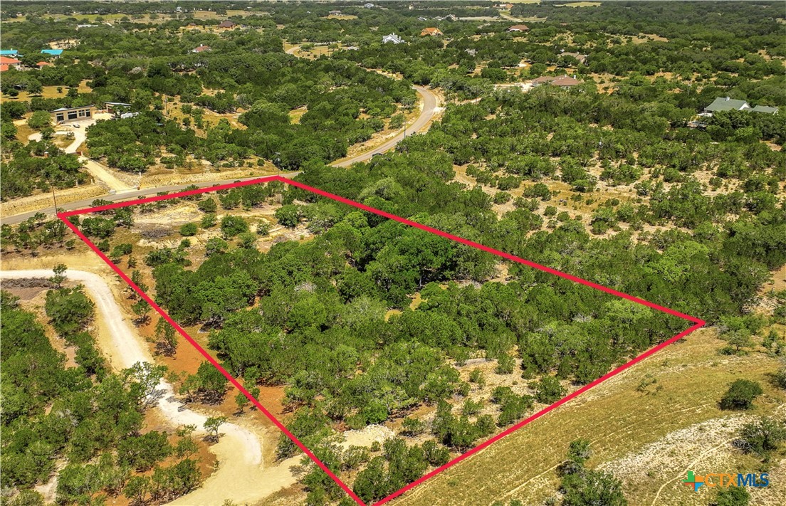 530 Stallion Estates Property Photo 2