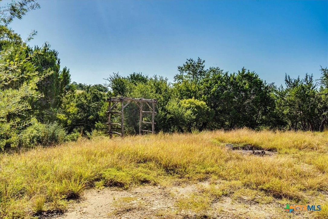 530 Stallion Estates Property Photo 9