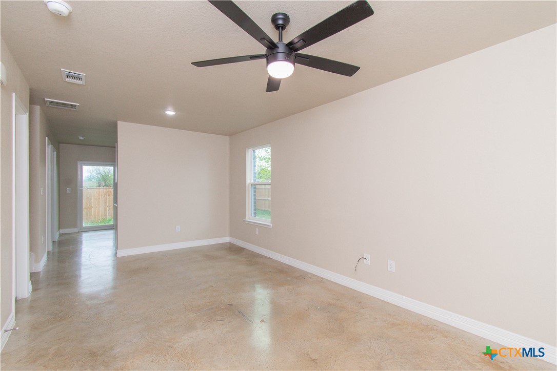 806 White Meadow Drive B Property Photo 4