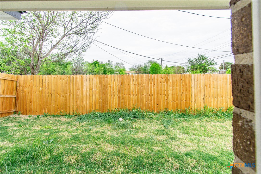 806 White Meadow Drive B Property Photo 15