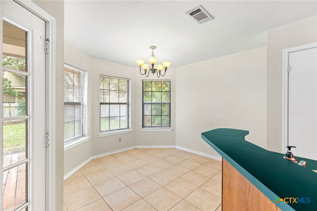 1502 Oak Knoll Lane Property Photo 6