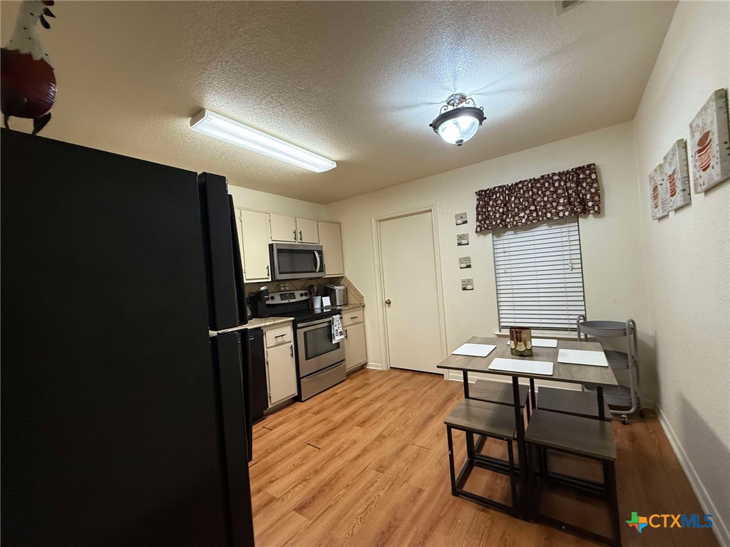 1008 Circle M Drive D Property Photo 7
