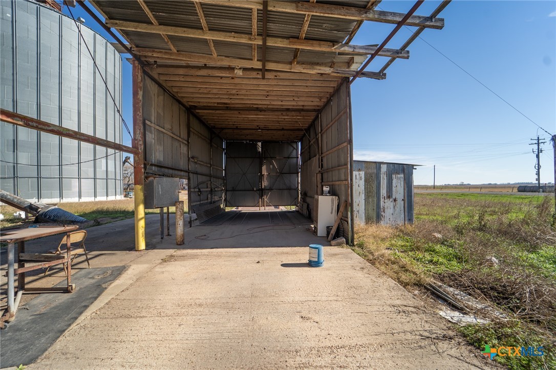 2873, 2871 Gin Road Property Photo 13