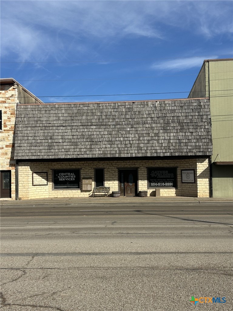615 E Main Street Property Photo 1