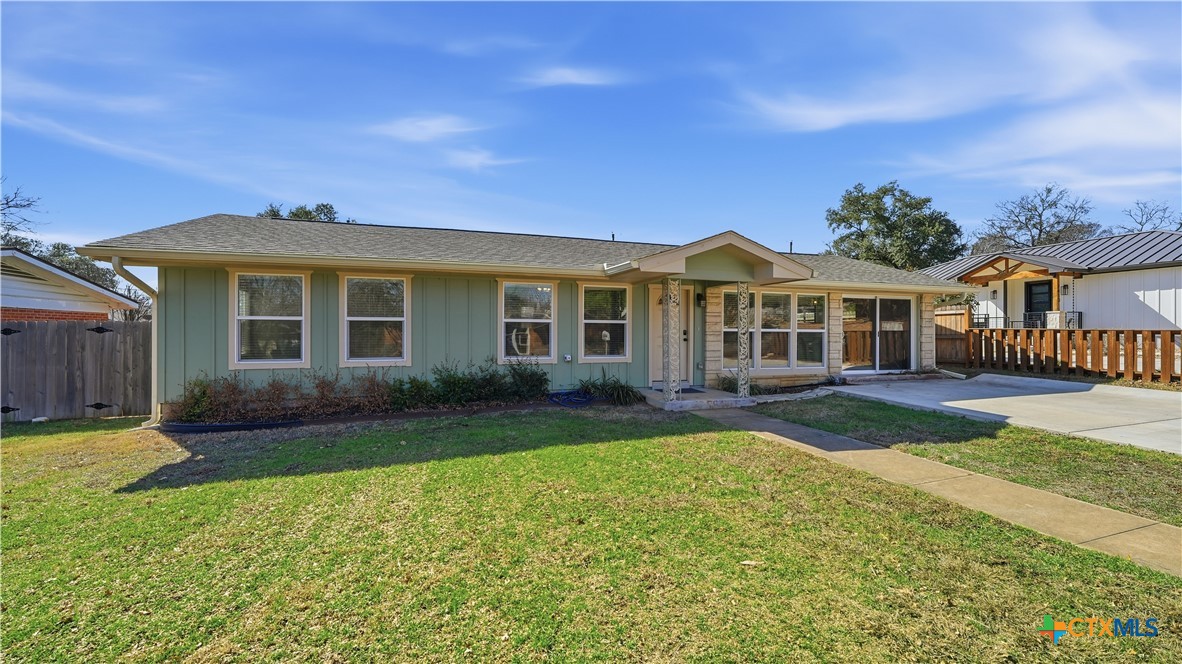 1409 Highland Drive Property Photo 1