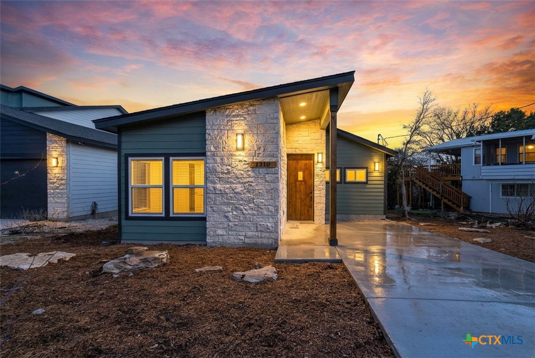 1310 Mountain Top Loop Property Photo 1