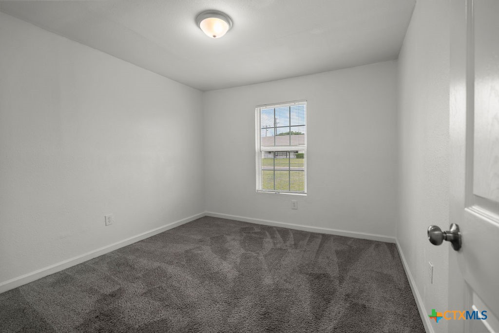802 Stetson Avenue Property Photo 7