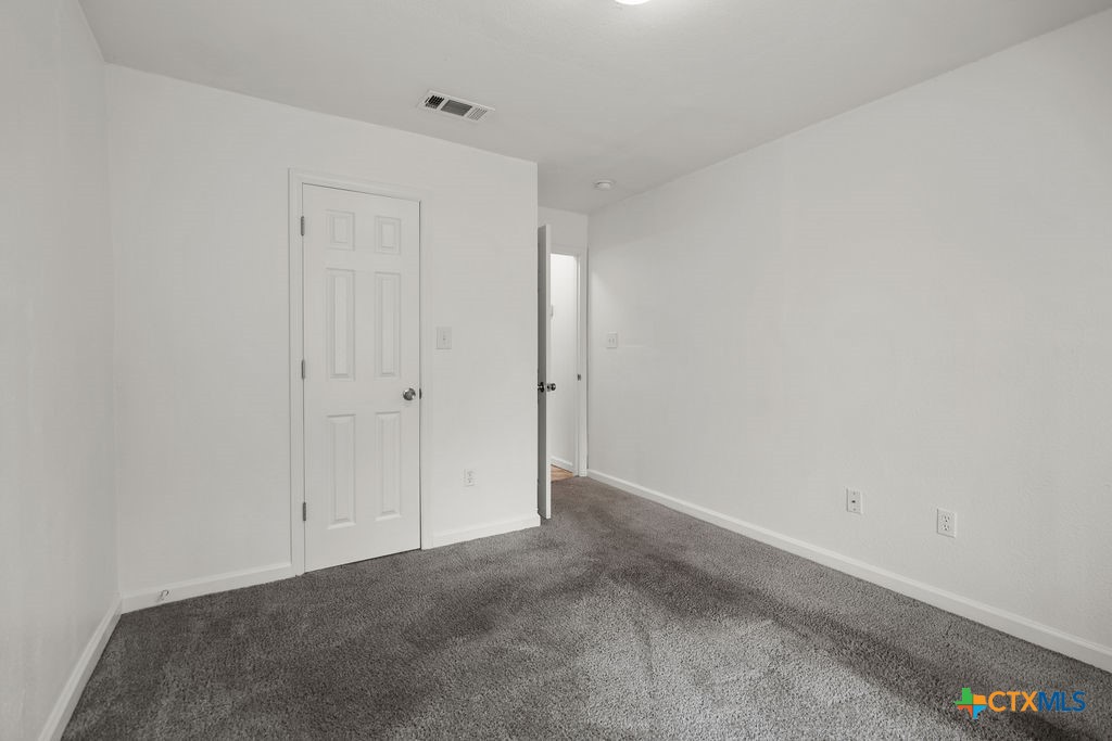 802 Stetson Avenue Property Photo 8