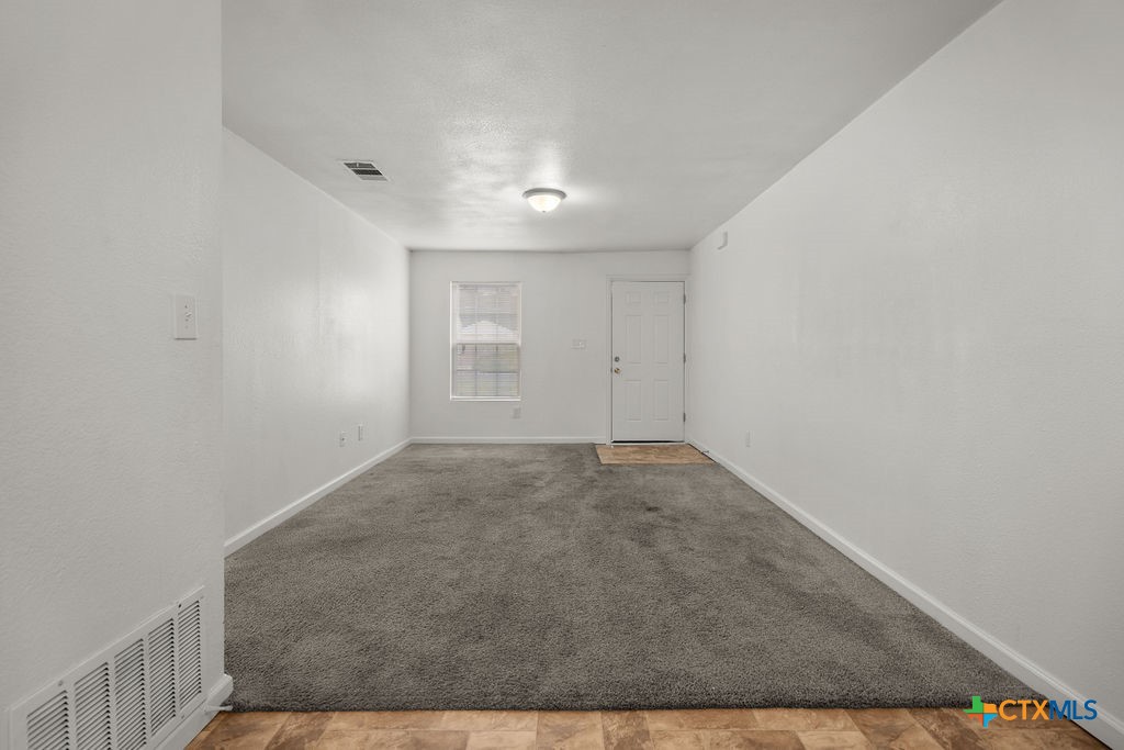 802 Stetson Avenue Property Photo 9