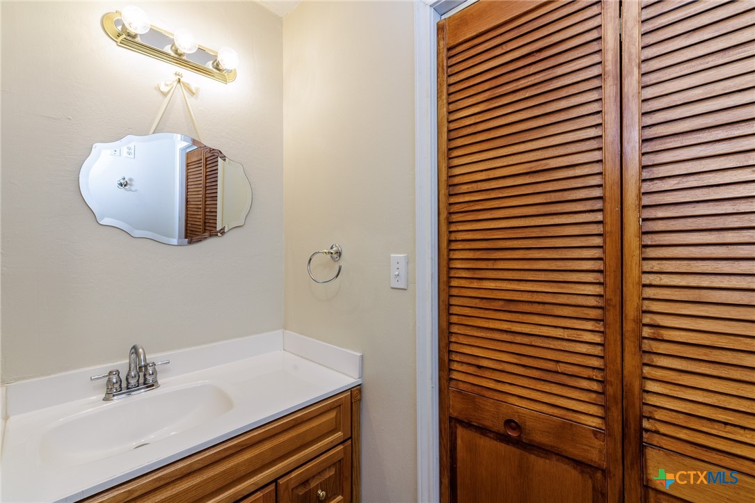 21 N Cr 235 Property Photo 14