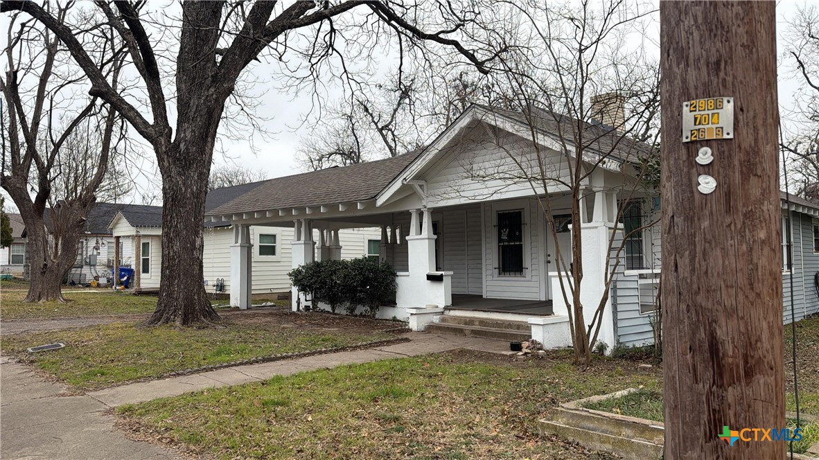 2114 Lyle Avenue Property Photo 1