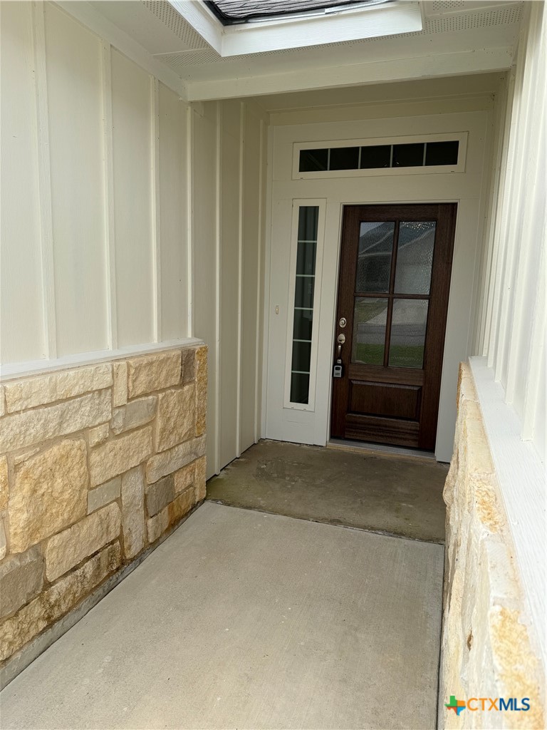 7905 Smoke Creek Lane Property Photo 2