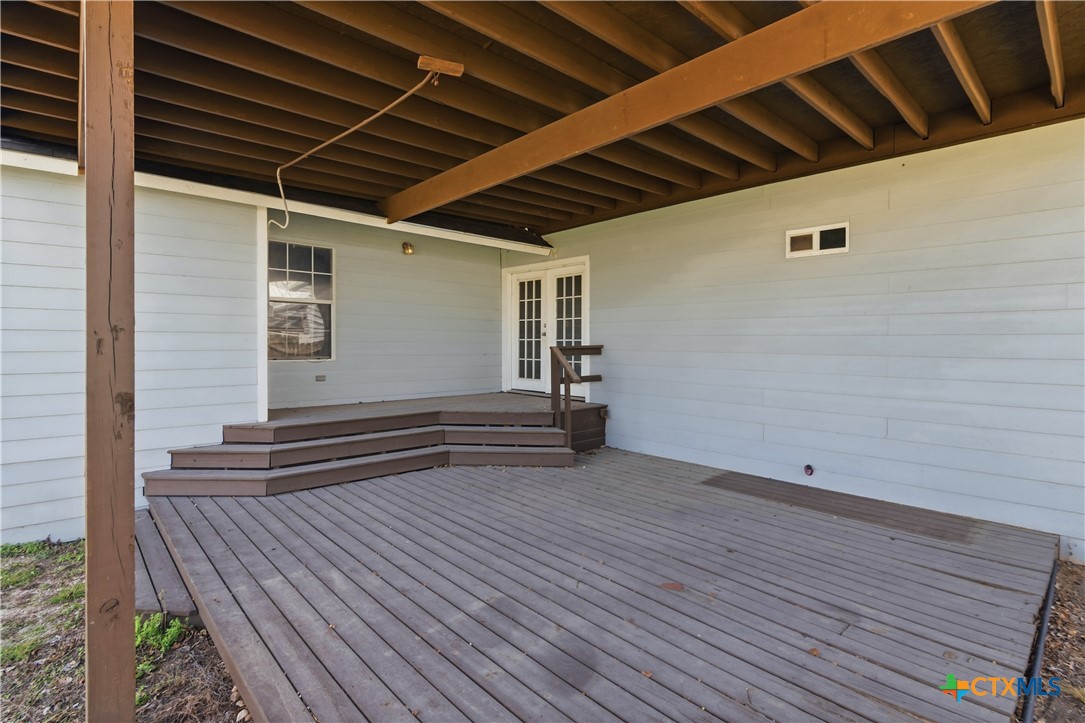 222 E Cedar Street Property Photo 8