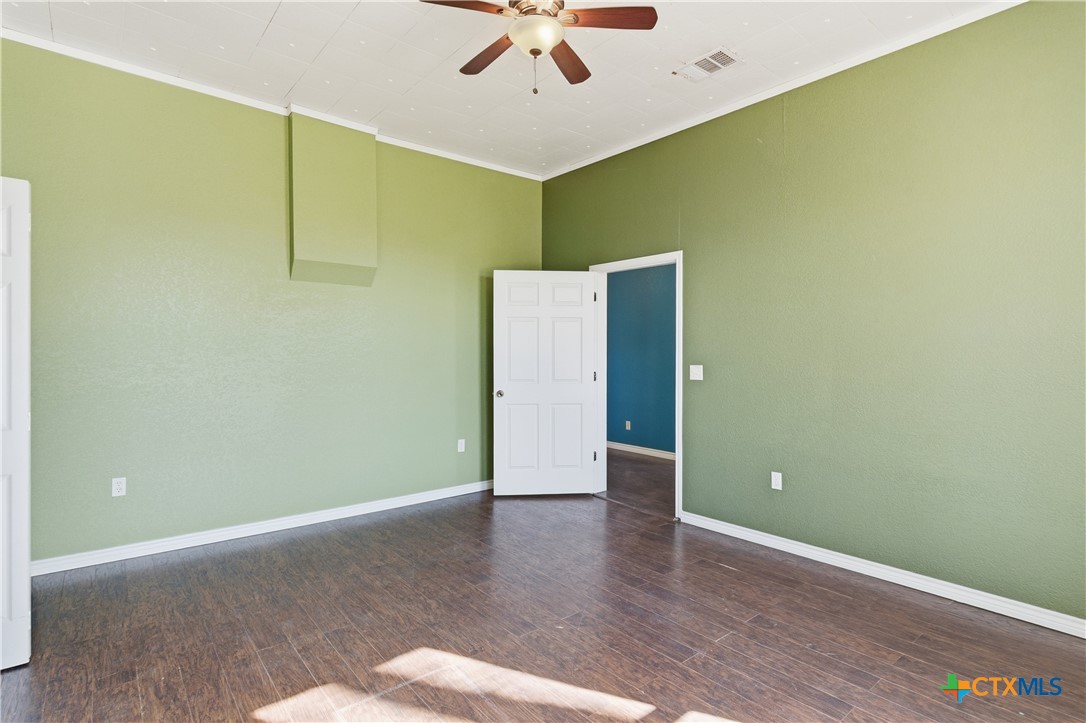 222 E Cedar Street Property Photo 31