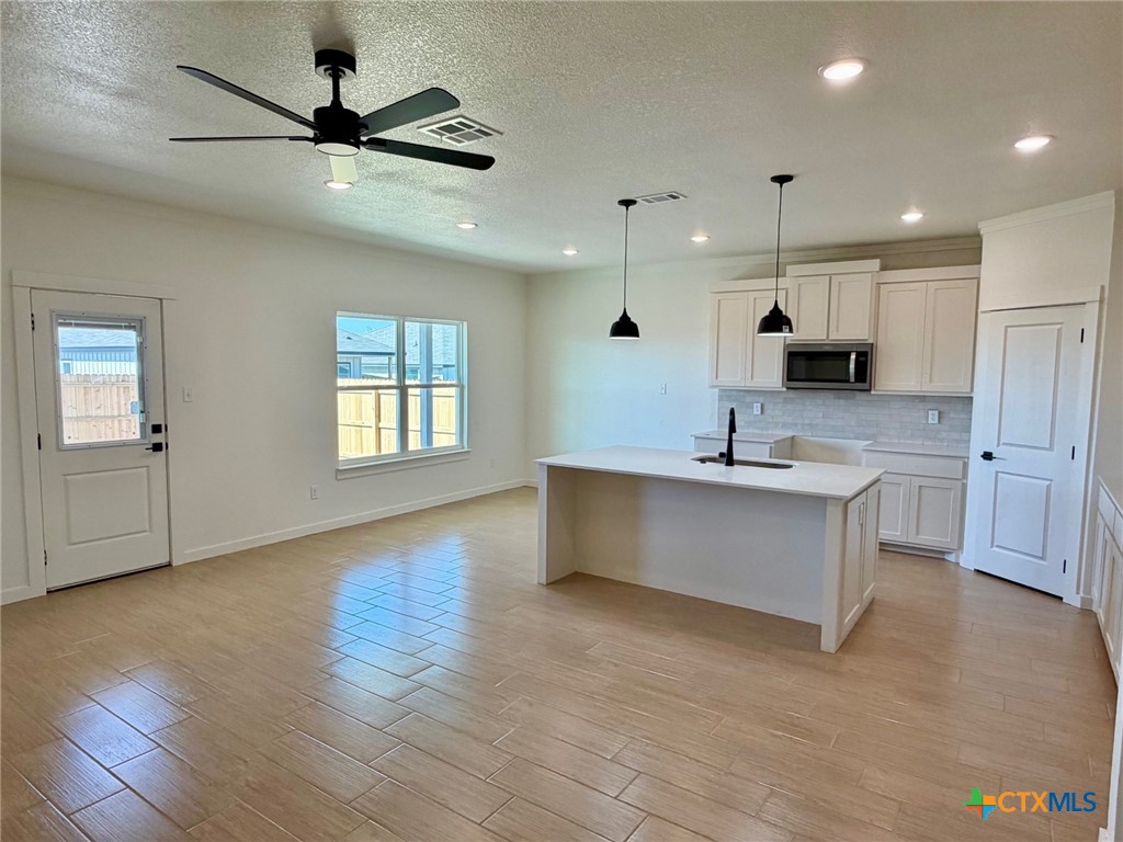 1503 Flatland Trail Property Photo 2