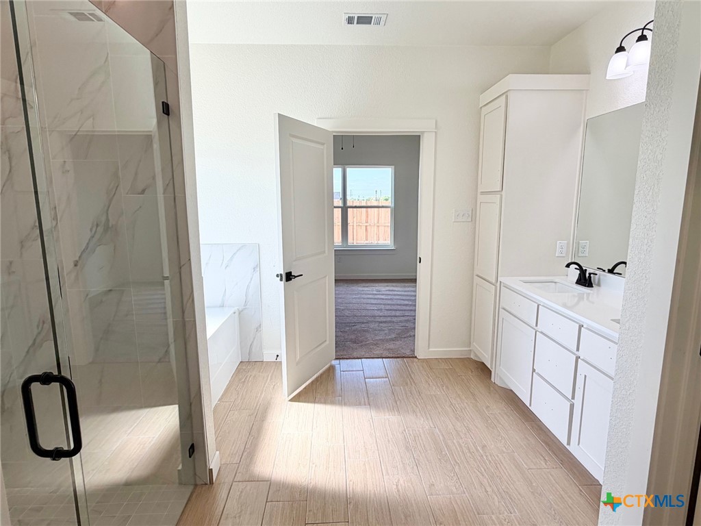 1503 Flatland Trail Property Photo 12