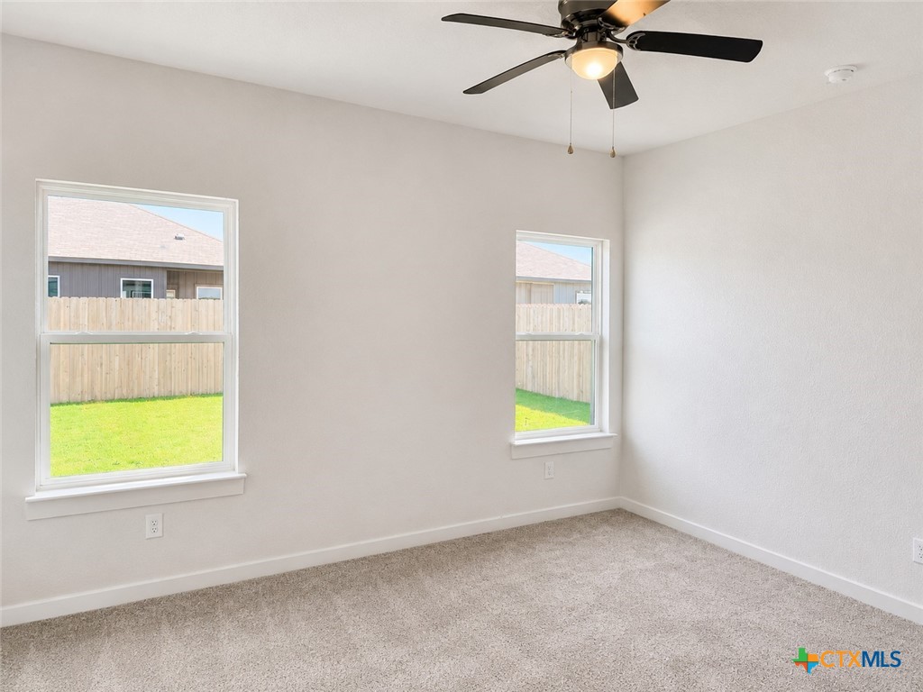 1422 Cedar River Lane Property Photo 9