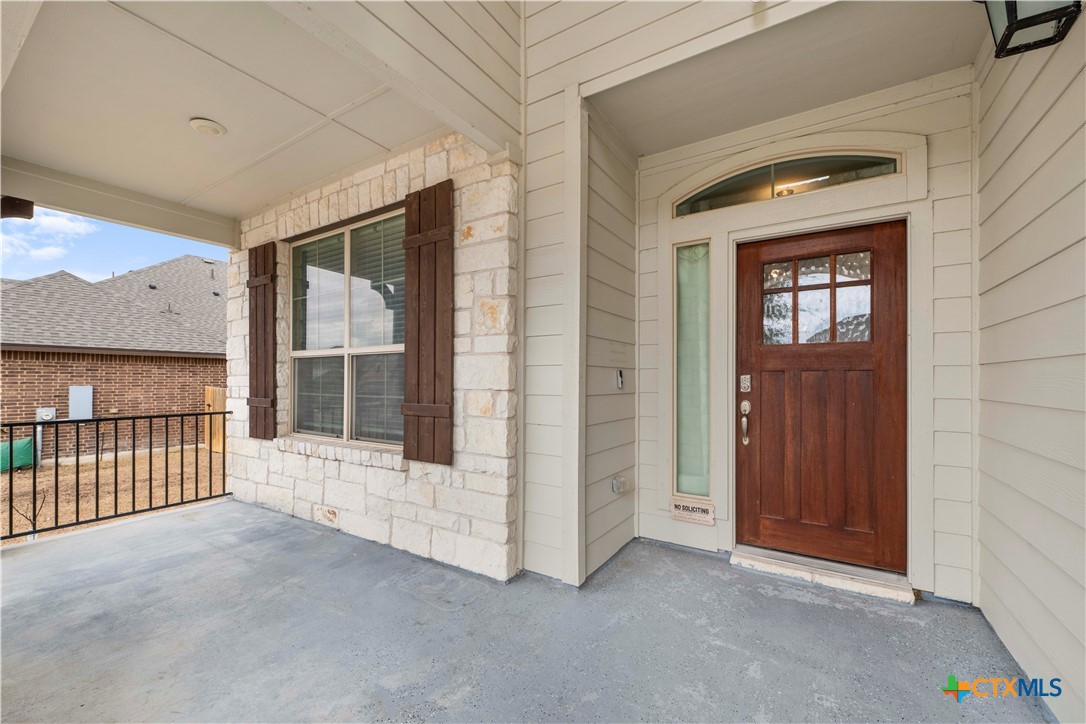 1305 Roma Street Property Photo 2