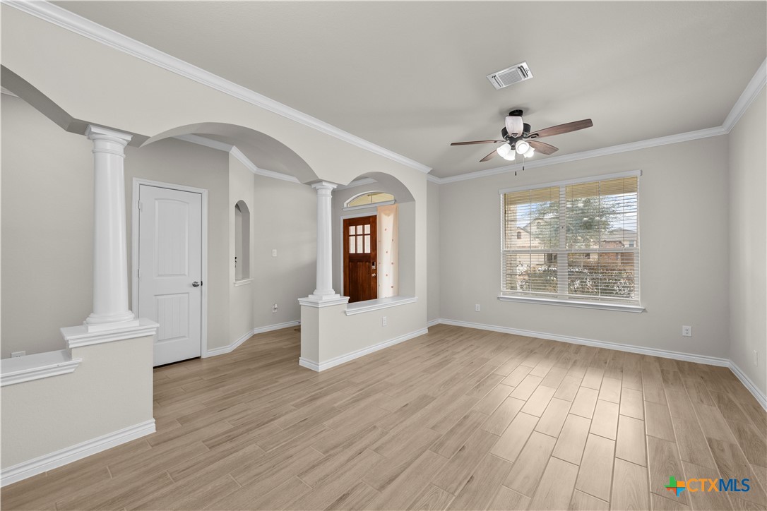 1305 Roma Street Property Photo 3