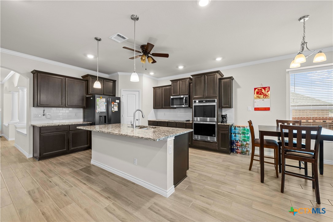 1305 Roma Street Property Photo 6