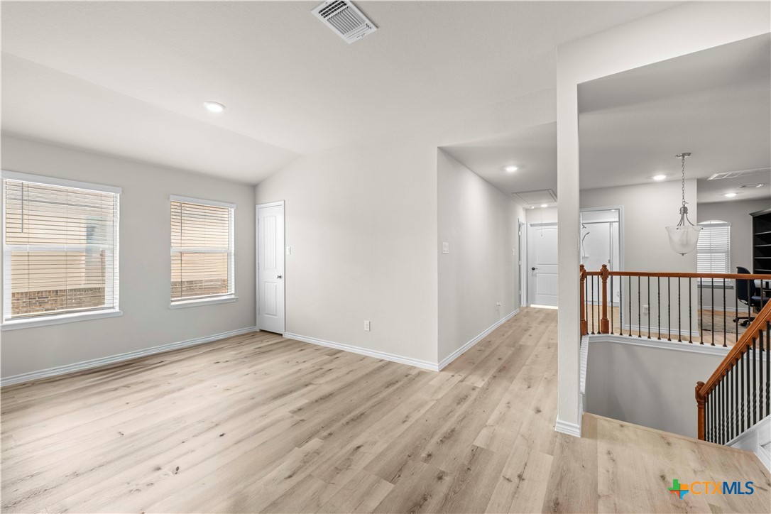 1305 Roma Street Property Photo 13