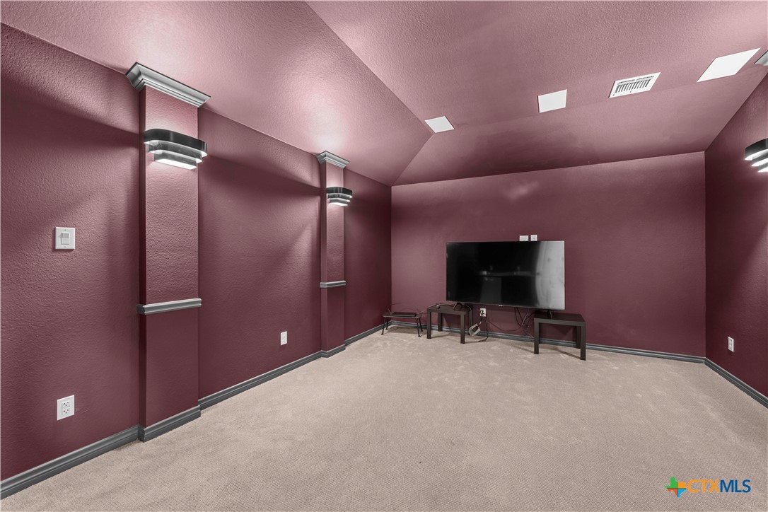 1305 Roma Street Property Photo 23