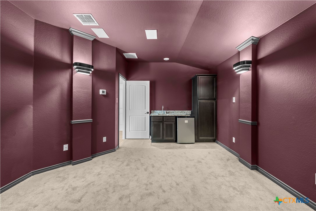 1305 Roma Street Property Photo 24