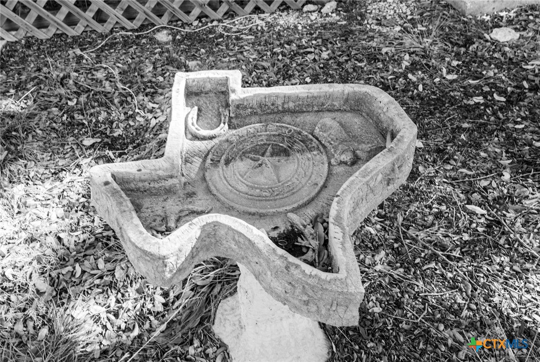 181 Spring Street Property Photo 40