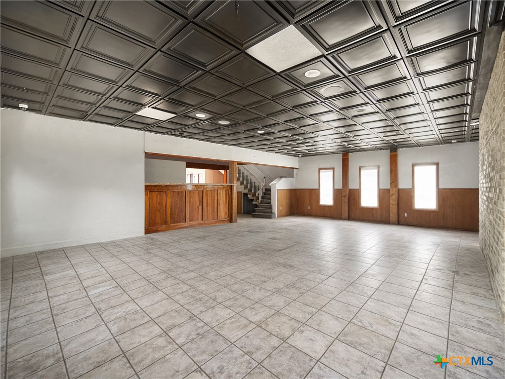 317 N Avenue E Property Photo 7