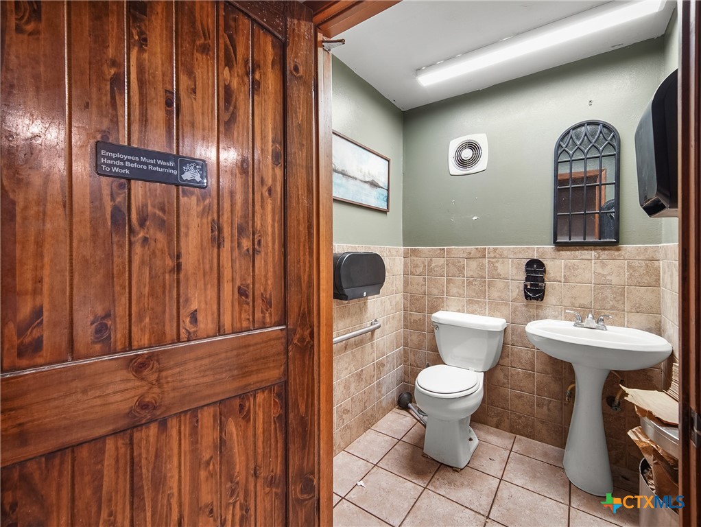 317 N Avenue E Property Photo 14