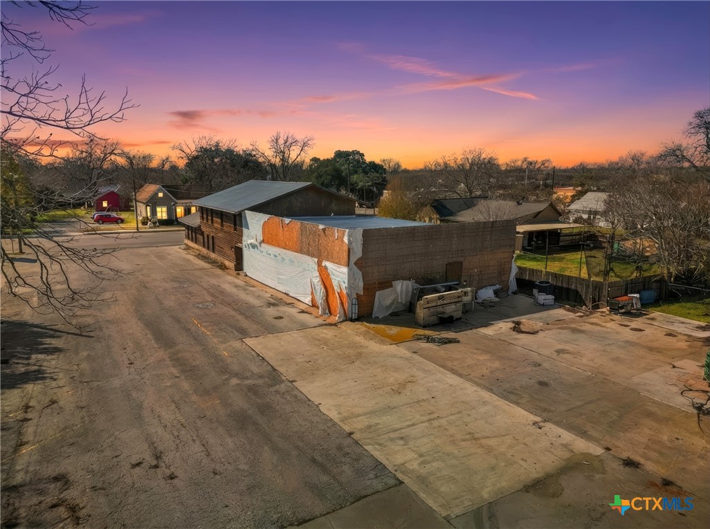 317 N Avenue E Property Photo 17