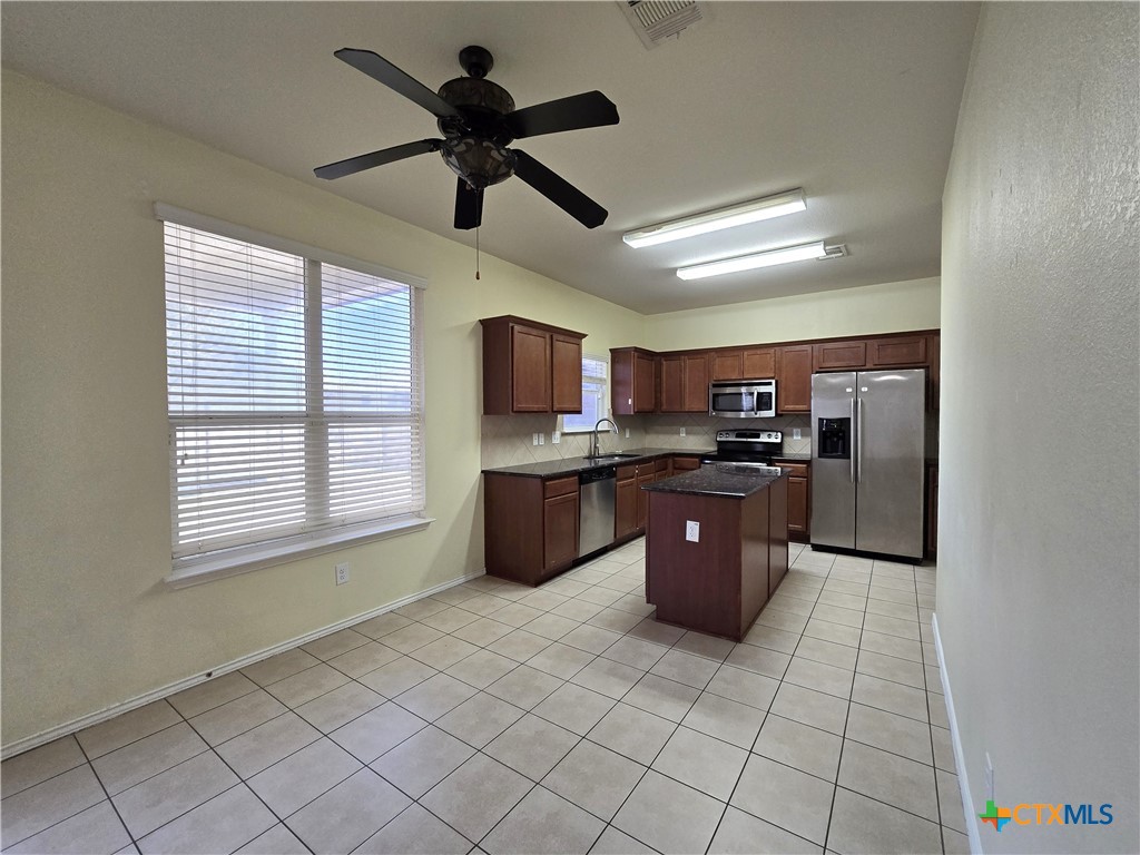 5000 Willamette Lane Property Photo 6