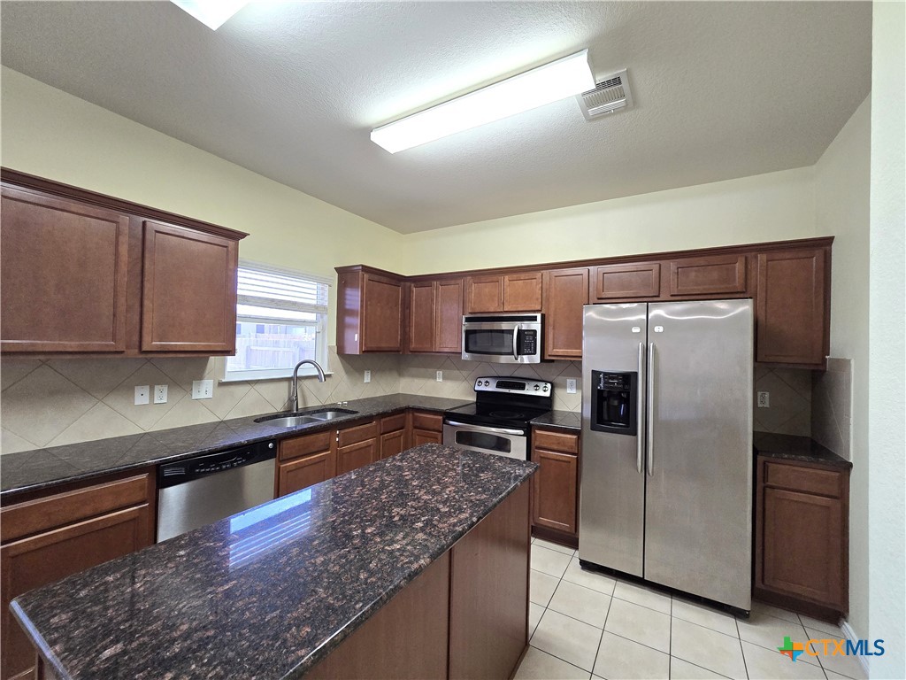 5000 Willamette Lane Property Photo 7