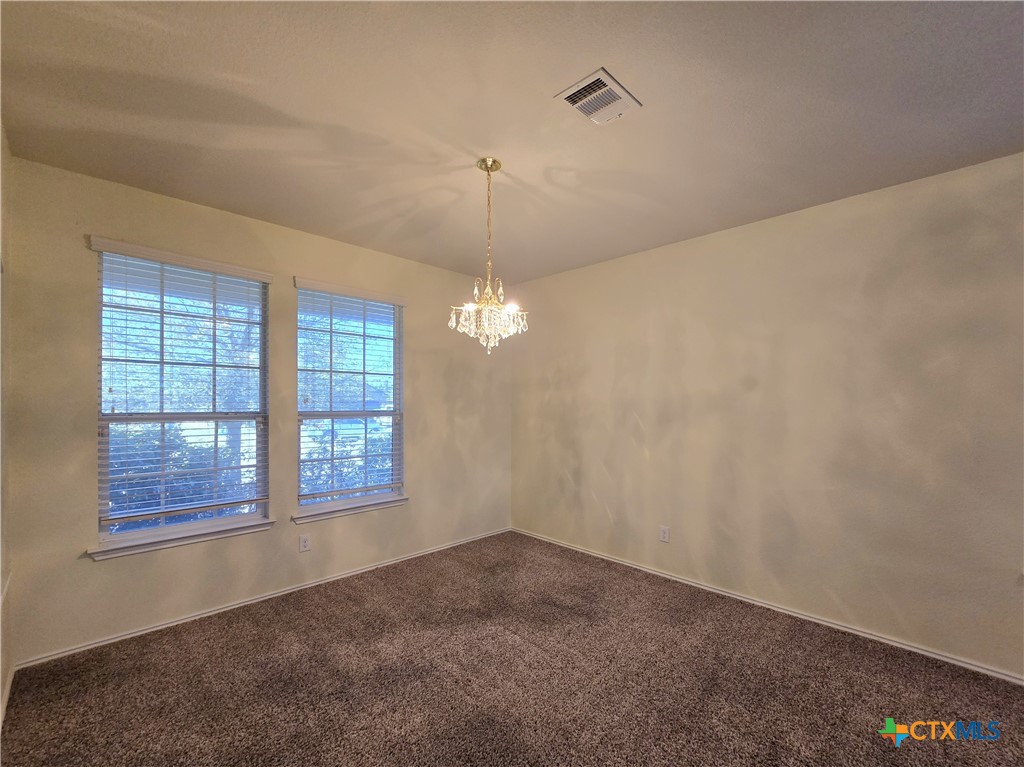 5000 Willamette Lane Property Photo 9