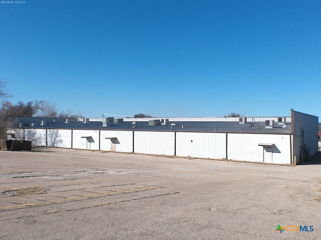 4100 Veterans Memorial Boulevard Property Photo 2