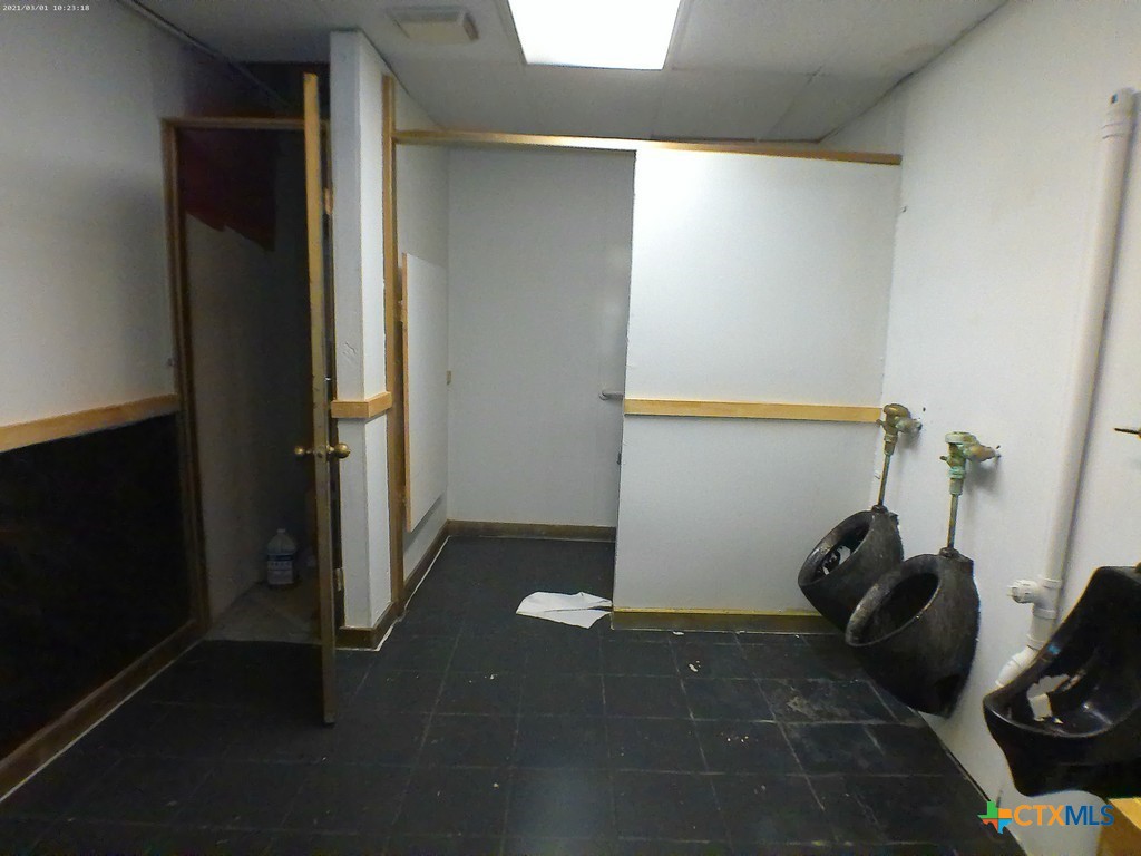 4100 Veterans Memorial Boulevard Property Photo 16