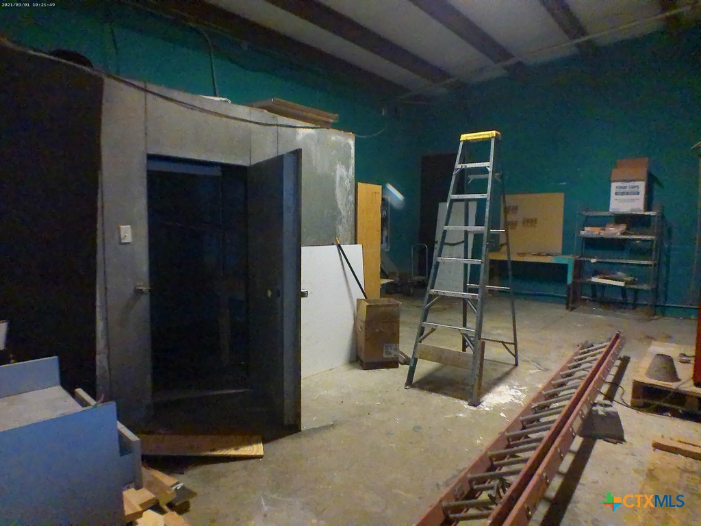 4100 Veterans Memorial Boulevard Property Photo 23